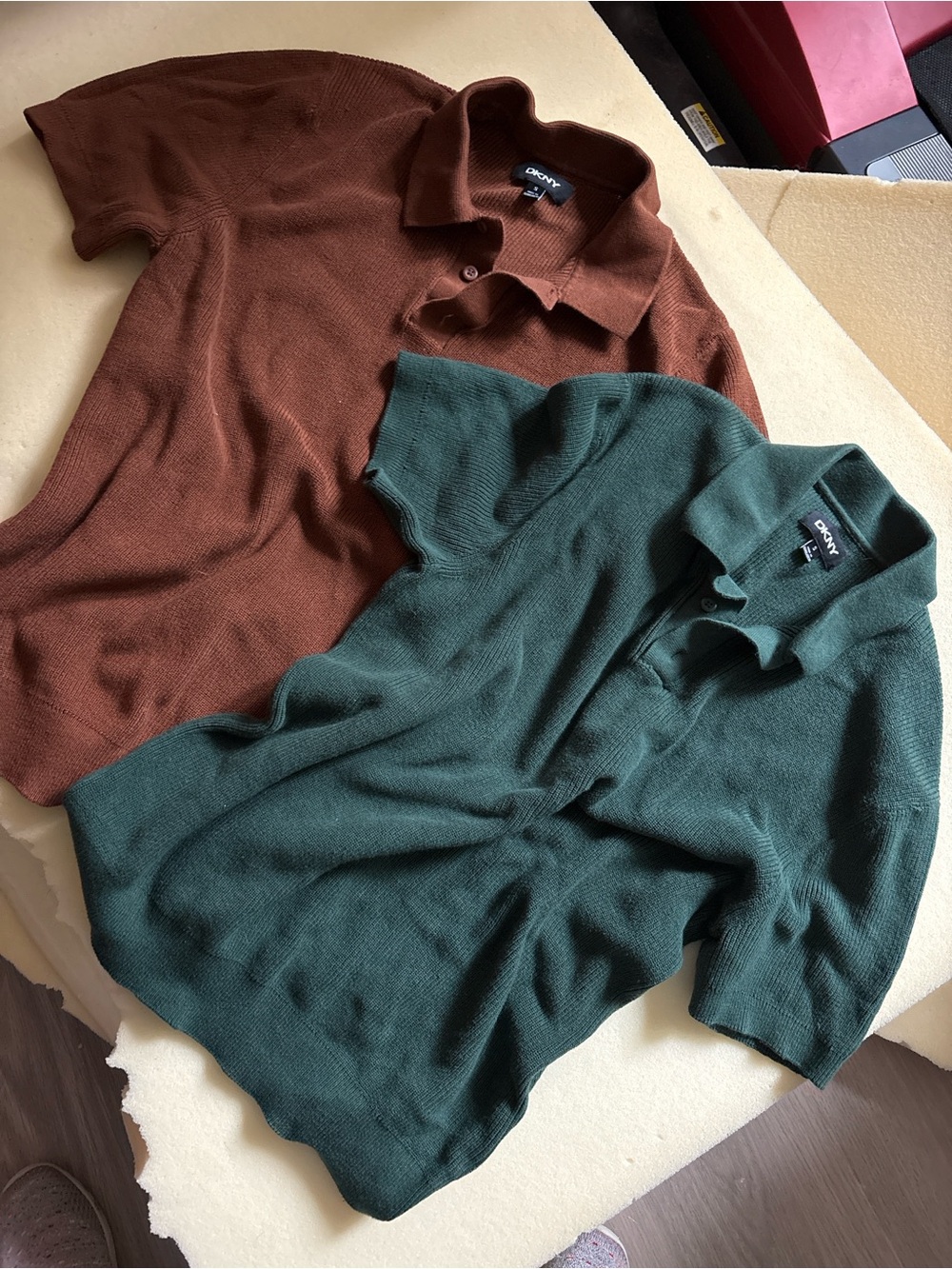 DKNY Men's V-Neck Sweaters in Brown and Dark Green